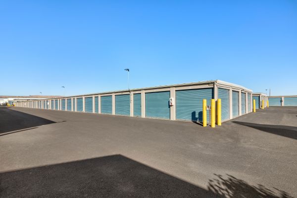 Storage Court - Yakima - 23 West Mead Avenue