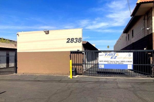 Fast & EZ - Phoenix - 2838 East Greenway Road