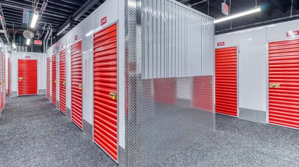 Manhattan Mini Storage - Dyckman St - 302 Dyckman Street