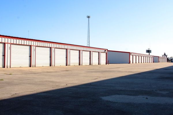 50' Enclosed RV & Boat Storage w/ Power l 24/7 Access l Port Allen - 4747 River Road