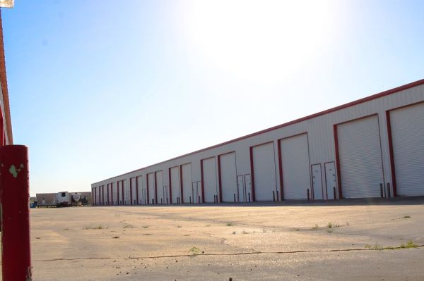 50' Enclosed RV & Boat Storage w/ Power l 24/7 Access l Port Allen - 4747 River Road