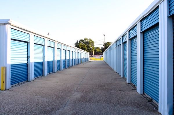 Good Boy Storage 1508 - 1508 Court St