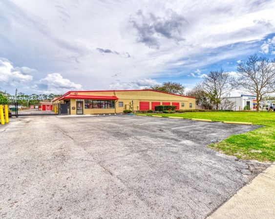 Devon Self Storage, LLC - Devon Self Storage - 9299 - Fernandina - 1678 South 8th Street