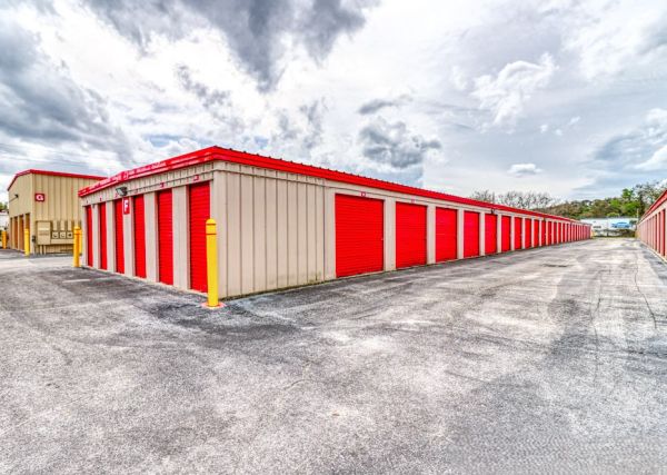 Devon Self Storage, LLC - Devon Self Storage - 9299 - Fernandina - 1678 South 8th Street