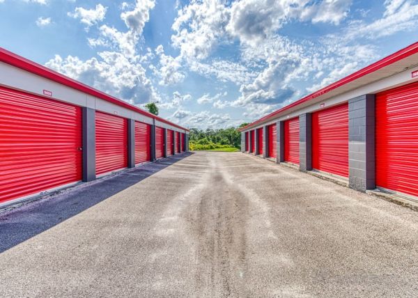 Devon Self Storage, LLC - Devon Self Storage - 9300 - Hoagland Blvd - 1004 North Hoagland Boulevard