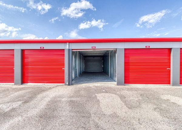 Devon Self Storage, LLC - Devon Self Storage - 9300 - Hoagland Blvd - 1004 North Hoagland Boulevard