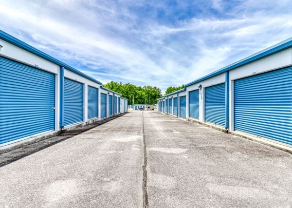 Devon Self Storage, LLC - Devon Self Storage - 9305 - Springfield TN - 3356 Highway 41 South