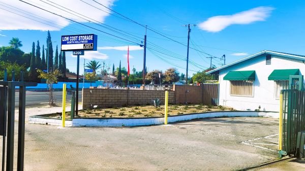 Low Cost Storage - North Hollywood (ALL DRIVE-UP UNITS) - 8200 Webb Avenue