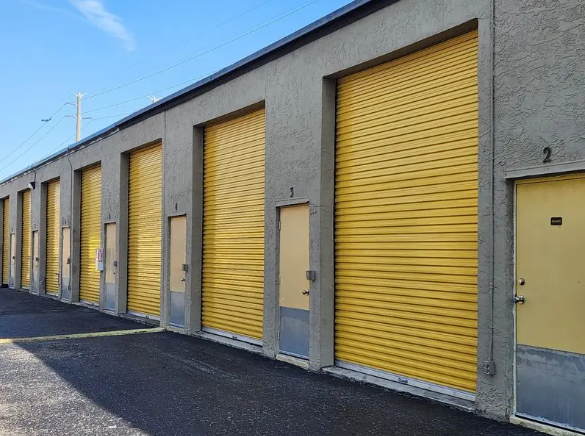 Storage Rentals of America - Fort Myers - Industrial Dr - 6600 Industrial Drive