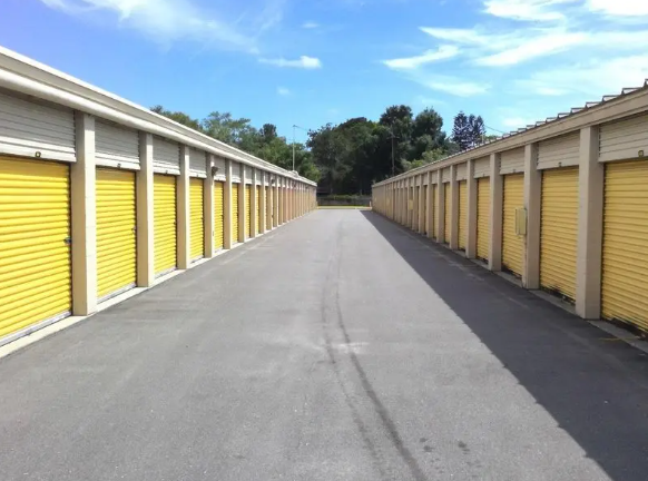 Storage Rentals of America - Tampa - W Waters Ave - 7550 West Waters Avenue
