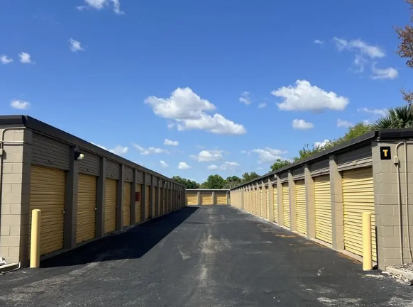 Storage Rentals of America - Orlando - Silver Star - 4066 Silver Star Road