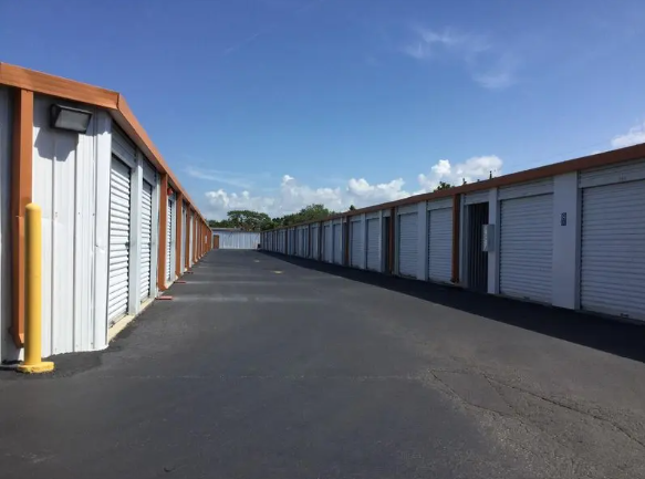 Storage Rentals of America - Venice - S Tamiami - 3000 South Tamiami Trail