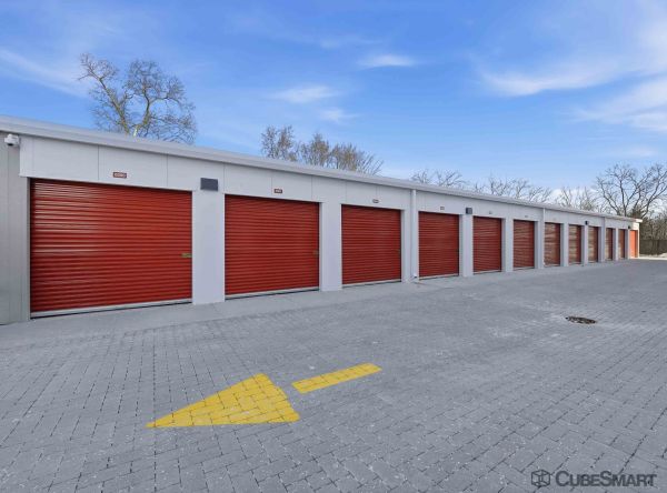 CubeSmart Self Storage - 27W010 North Avenue - IL - 27W210 North Avenue