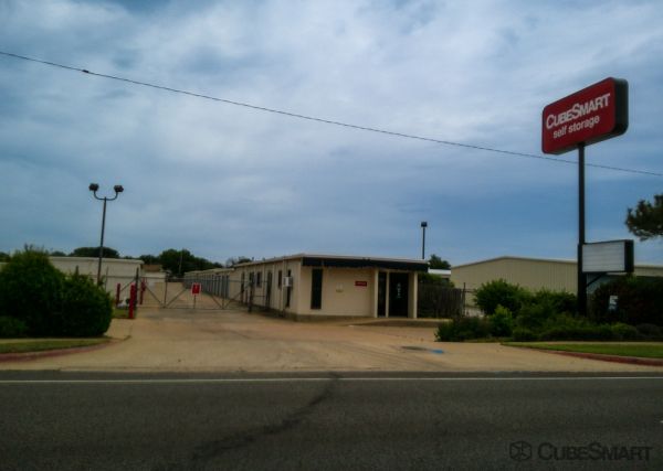 CubeSmart Self Storage - 4111 Old Jacksboro Highway - TX - 4111 Old Jacksboro Highway