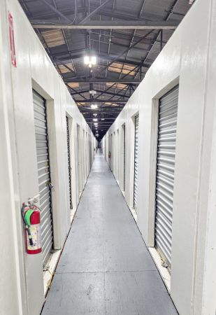 El Camino Self Storage - De La Cruz - 2460 De La Cruz Boulevard