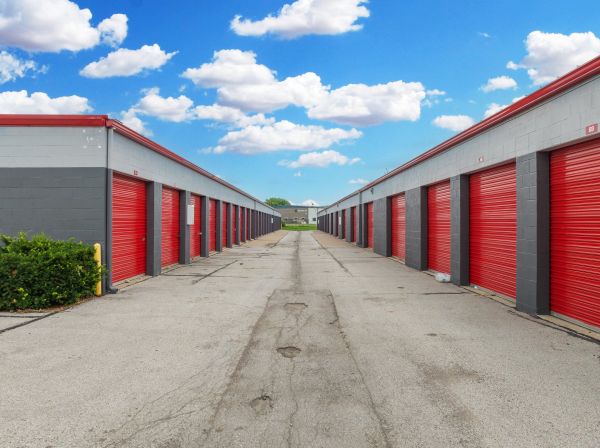 10 Federal Storage - Fuller St - 1624 Fuller Road