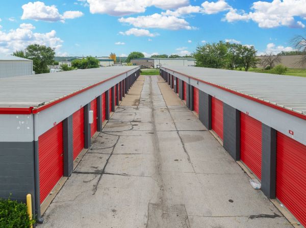 10 Federal Storage - Fuller St - 1624 Fuller Road