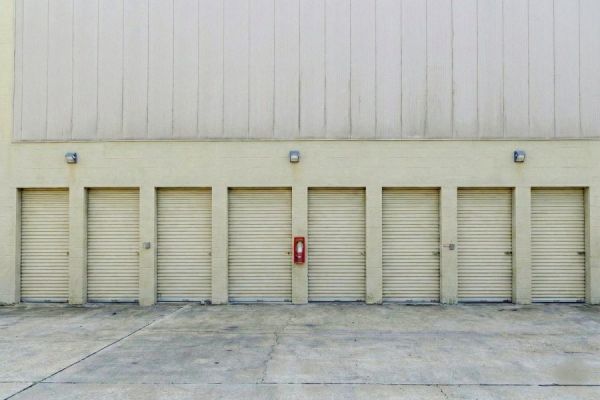 Bridgeview Self Storage Center - 474431 East State Road 200