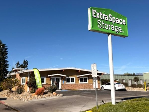 Extra Space Storage - 2279 - Oxnard - Montgomery Ave - 262 Montgomery Avenue