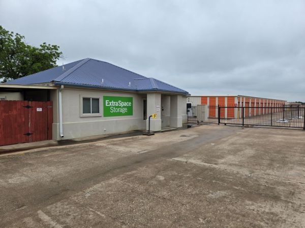 Extra Space Storage - 5168 - Taylor - N Main St - 3706 North Main Street
