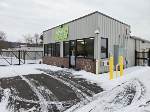 Extra Space Storage - 5041 - Weatogue - Hopmeadow St - 70 Hopmeadow Street
