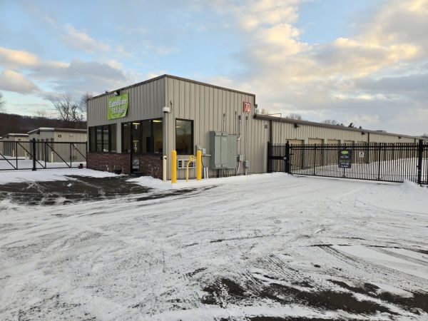 Extra Space Storage - 5041 - Weatogue - Hopmeadow St - 70 Hopmeadow Street