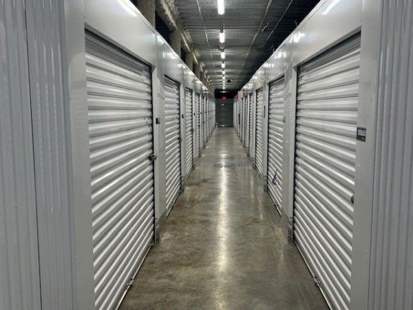 Extra Space Storage - 5142 - Pompano Beach - SW 12th Ave - 130 Southwest 12th Avenue