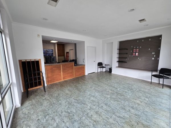 Extra Space Storage - 5127 - Hiram - Wendy Bagwell Pkwy - 5745 Wendy Bagwell Parkway