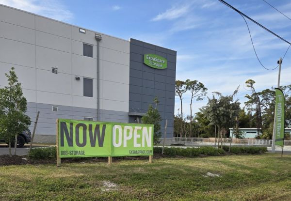 Extra Space Storage - 6674 - Sarasota - 9000 S Tamiami Trl - 9000 South Tamiami Trail