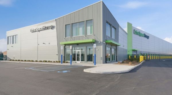 Extra Space Storage - 6965 - Copiague - Sunrise Hwy - 1550 Sunrise Highway