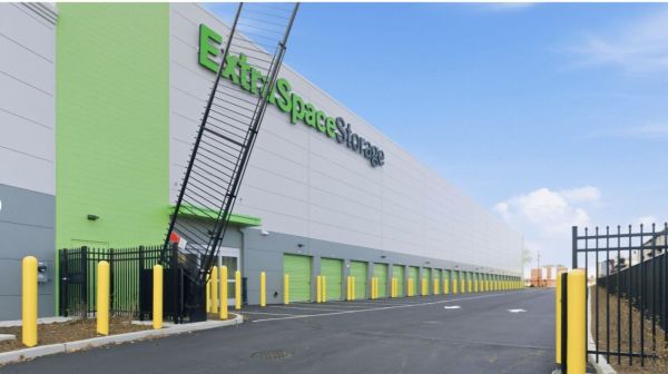 Extra Space Storage - 6965 - Copiague - Sunrise Hwy - 1550 Sunrise Highway