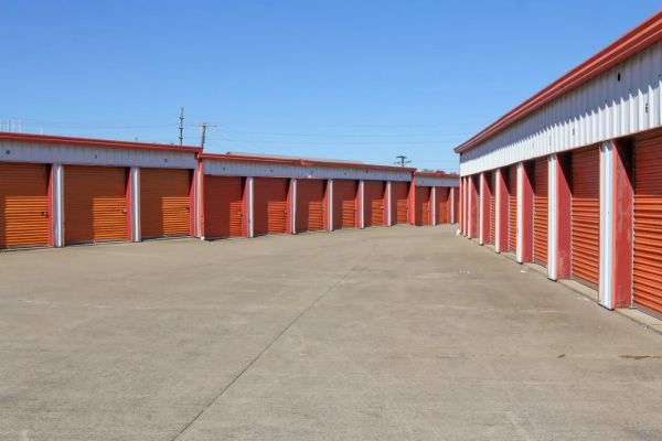 National Storage Lakewood East - Berea - 11600 Berea Road