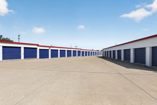 National Storage Lakewood East - Berea - 11600 Berea Road