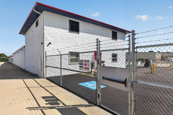 National Storage Lakewood East - Berea - 11600 Berea Road