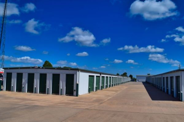 Total Storage - 2650 U.S. 290