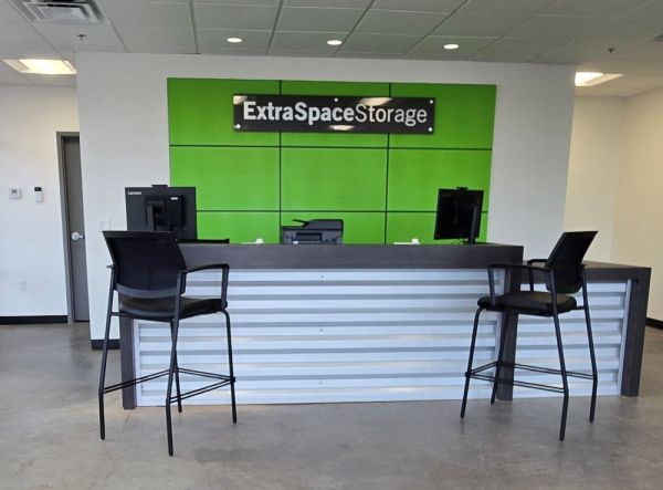 Extra Space Storage - 6966 - Oklahoma City - 721 N Classen Blvd - 721 North Classen Boulevard