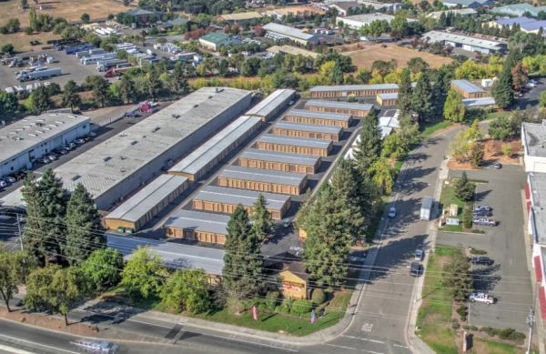 Redwood Self Storage - 425 Houser Street