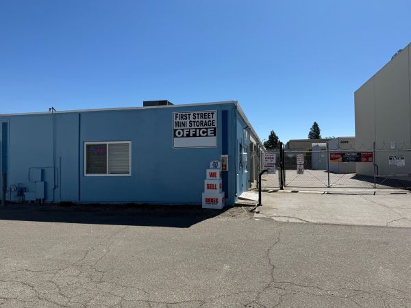 First Street Mini Storage - 4185 First Street