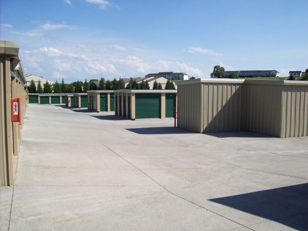 AAAA Self Storage - Roanoke / Self Service Only / Fully Automated Facility - 7240 South Barrens Road