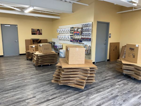 AAAA Self Storage / Suffolk / Hampton Roads Pkwy / Self Service Only / Fully Automated Facility - 6553 Hampton Roads Parkway