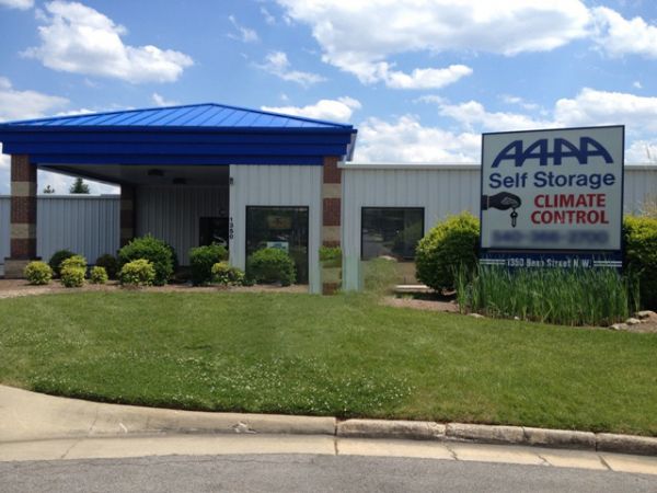 AAAA Self Storage - Roanoke / Self Service Only / Fully Automated Facility / 1350 Bean Street - 1350 Bean Street