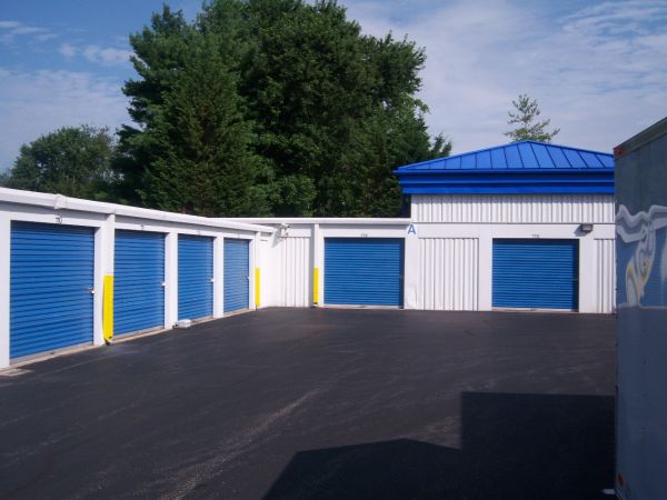 AAAA Self Storage - Roanoke / Self Service Only / Fully Automated Facility / 1350 Bean Street - 1350 Bean Street