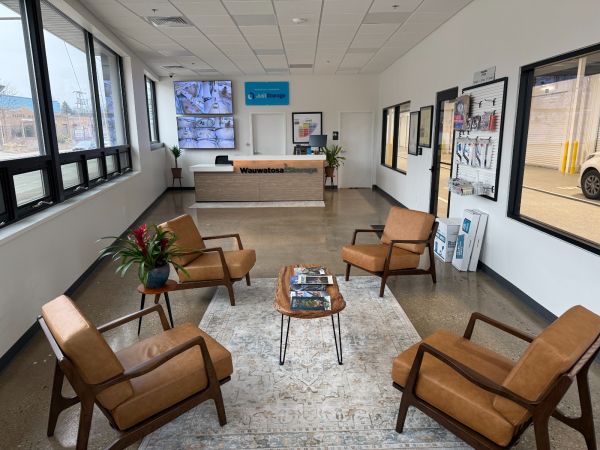 5001 JustStorage - Wauwatosa - 5151 West State Street