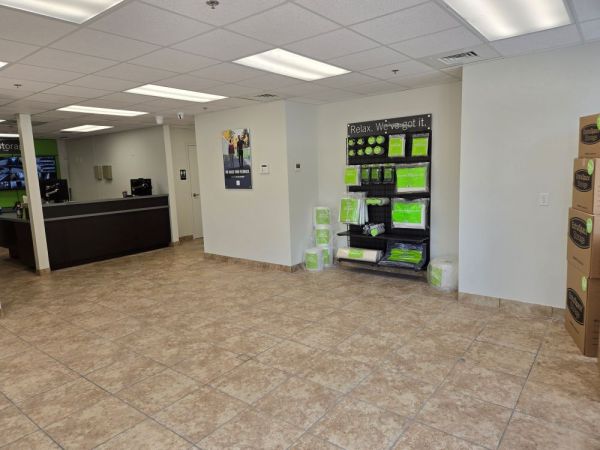 Extra Space Storage - 5156 - Bradenton - Lena Rd - 5246 Lena Road