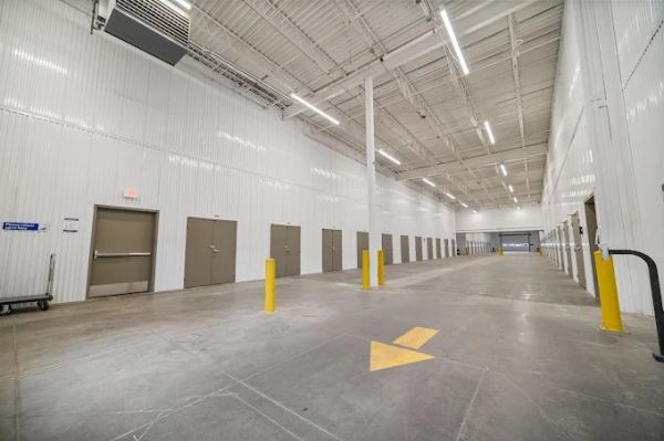 Devon Self Storage, LLC - Devon Self Storage - 9706 - Cedar Rapids - 2100 Edgewood Road Southwest