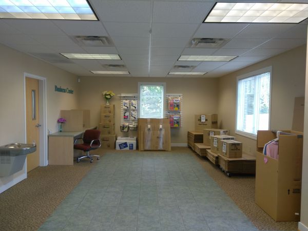 AAAA Laburnum Race Track Self Storage - 1400 East Laburnum Avenue