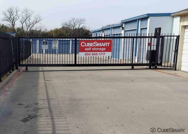CubeSmart Self Storage - 1838 South Josey Lane - TX - 1838 South Josey Lane