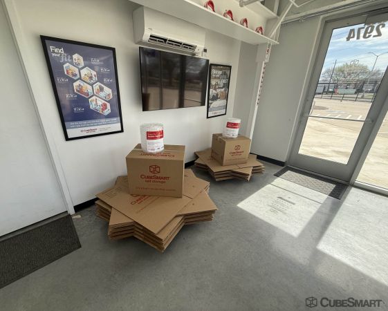 CubeSmart Self Storage -2974 Lyndon B Johnson Freeway - TX - 2974 Lyndon B Johnson Freeway