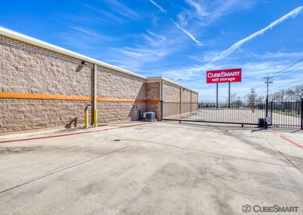 CubeSmart Self Storage - 108 South Belt Line Road- TX - 108 South Belt Line Road