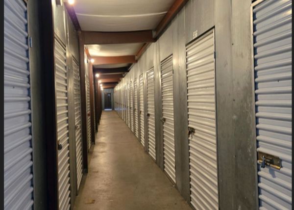 Extra Space Storage - 5109 - South Windsor - Sullivan Ave - 688 Sullivan Avenue